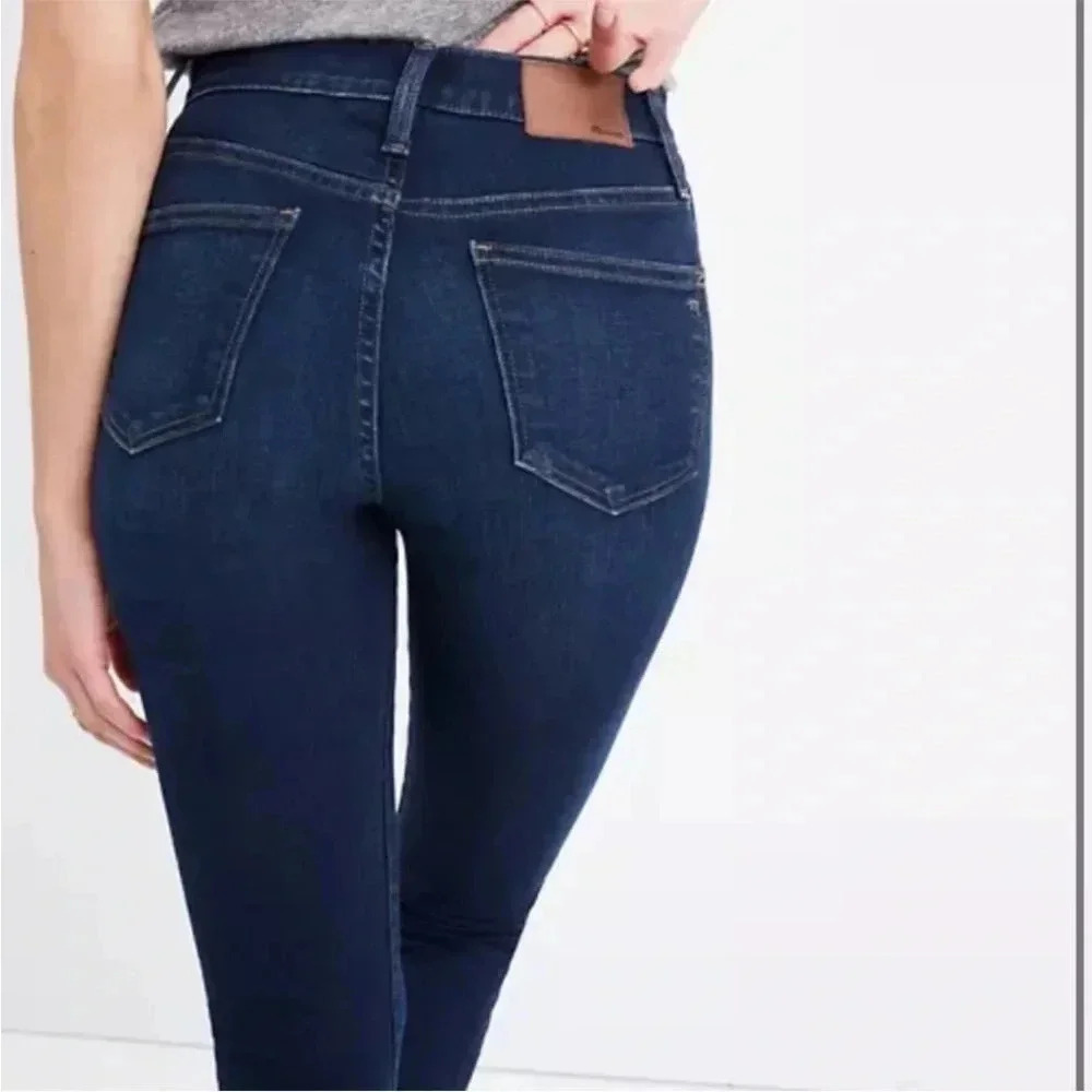 Madewell EUC dark wash 10’’ high rise jeans - Picture 2 of 11